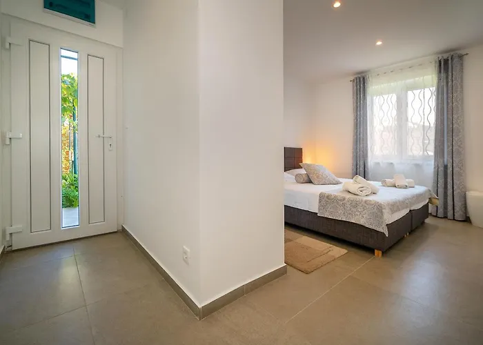 Apartament Juranic Ii With Pool *