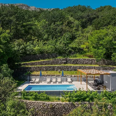 Juranic Ii With Pool Apartamento *