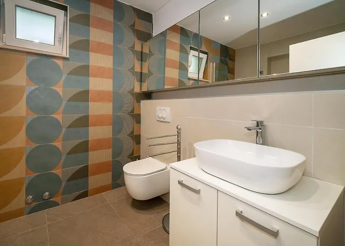 Juranic Ii With Pool Baška